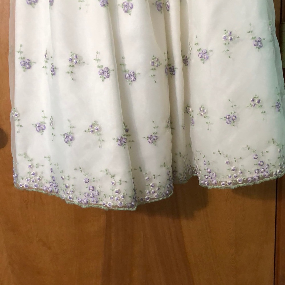 Dress - Picture 4 of 8